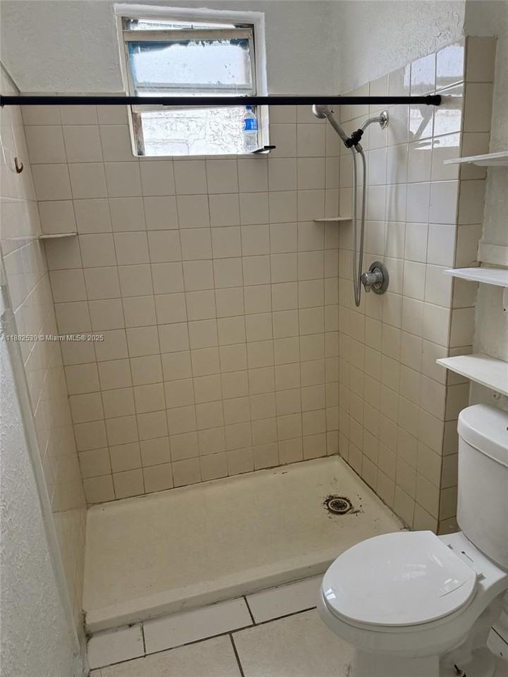 5 N Federal Hwy #1 - Photo 6 of 8