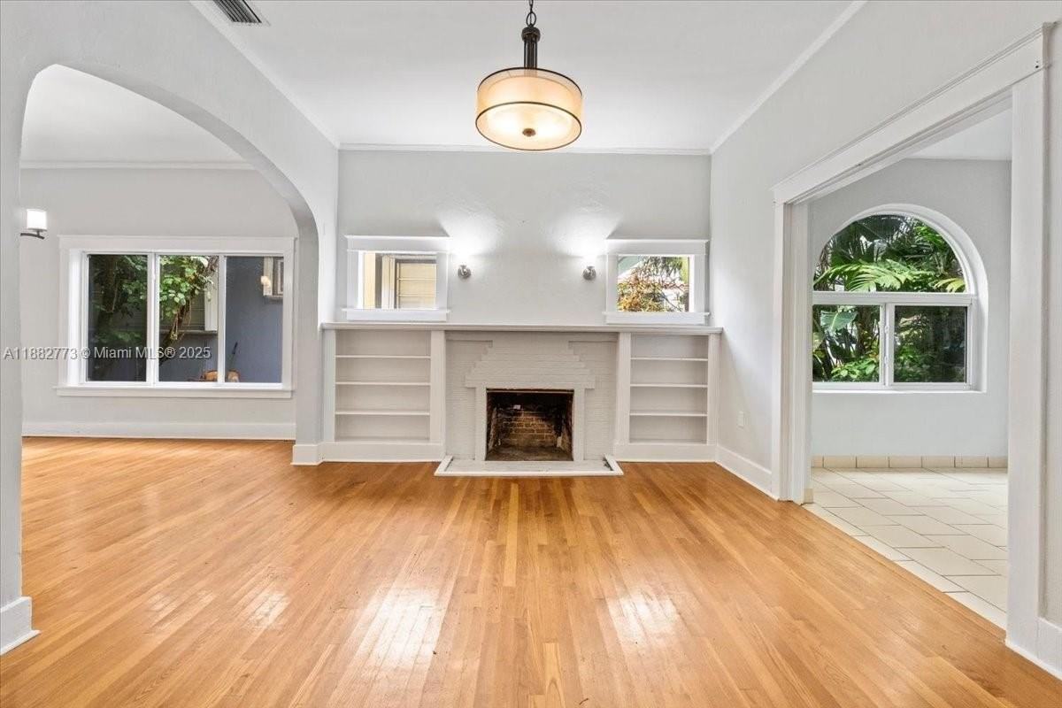 34 Sw 18th Rd #0 - Photo 6 of 36