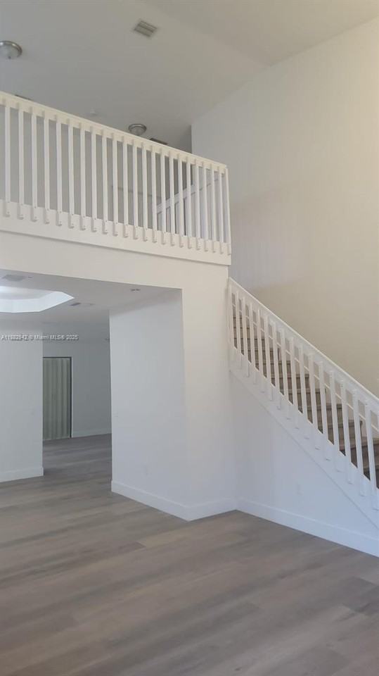 571 Se 37th Pl - Photo 6 of 16