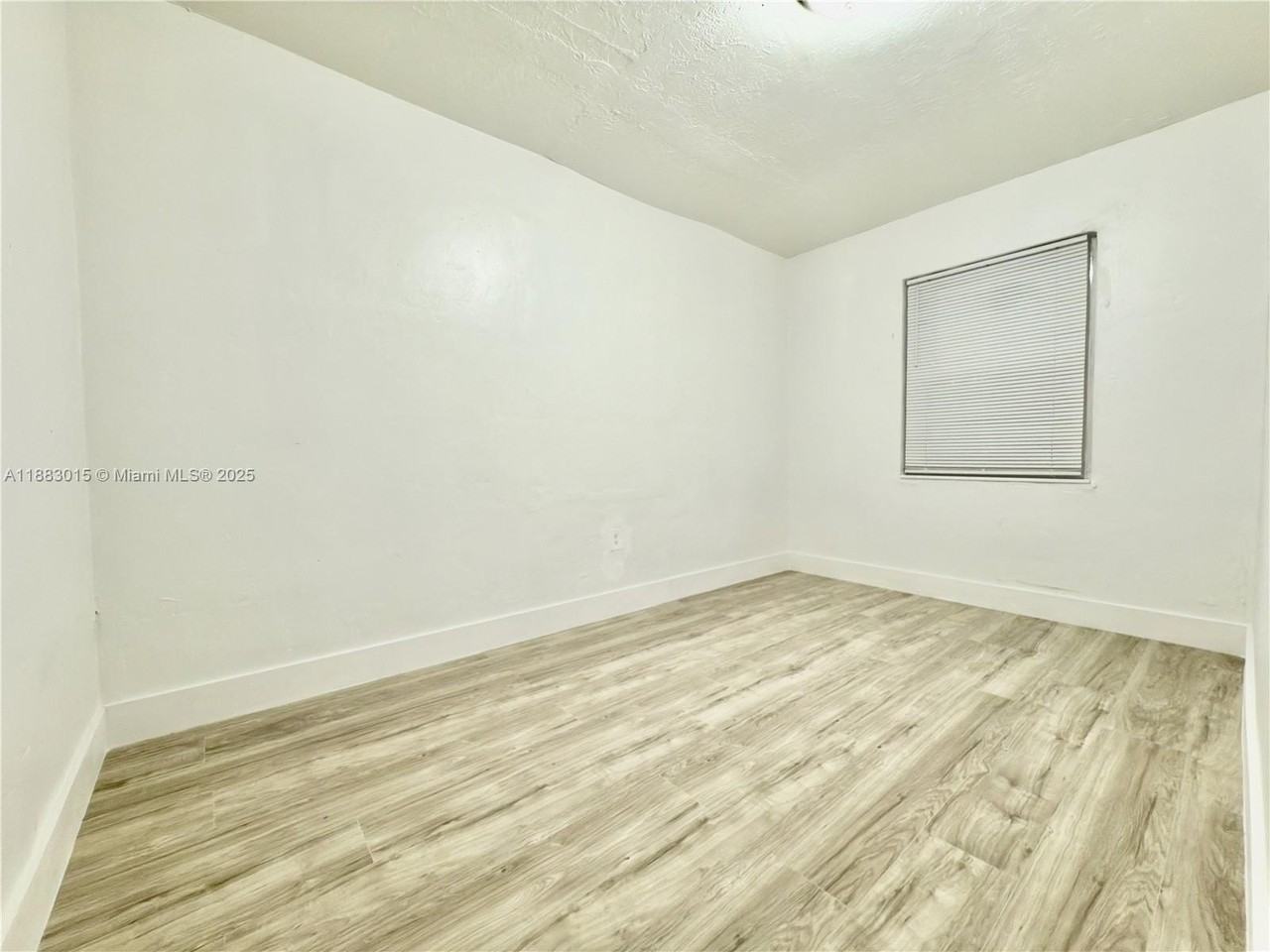 729 Nw 114th St #0 - Photo 6 of 37