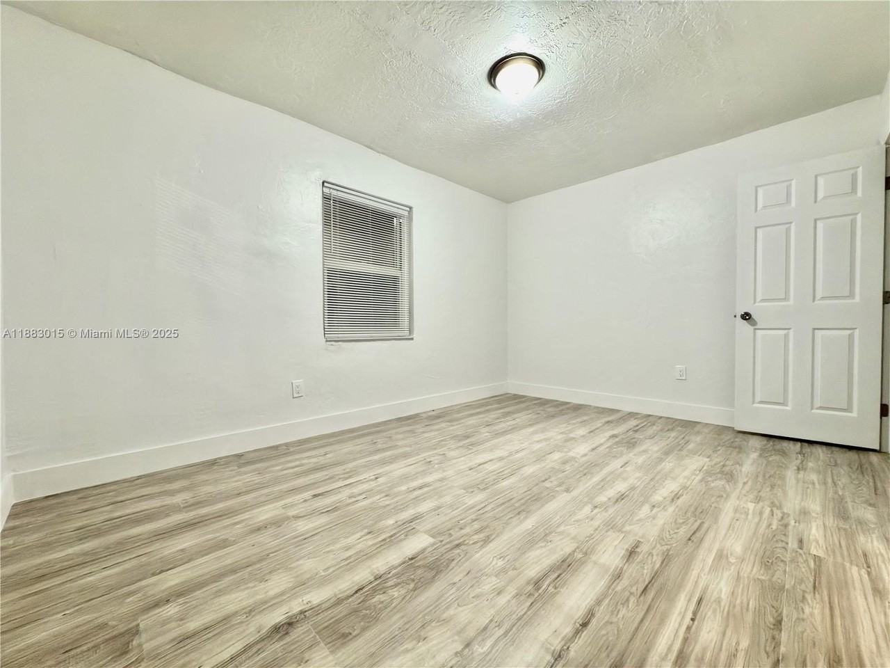 729 Nw 114th St #0 - Photo 7 of 37