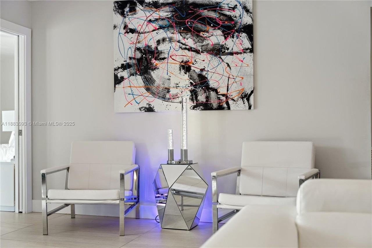 1424 Ne 53rd Ct #0 - Photo 7 of 20