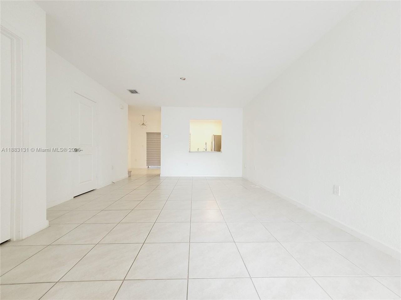 541 Northeast 4th Lane - Photo 3 of 19