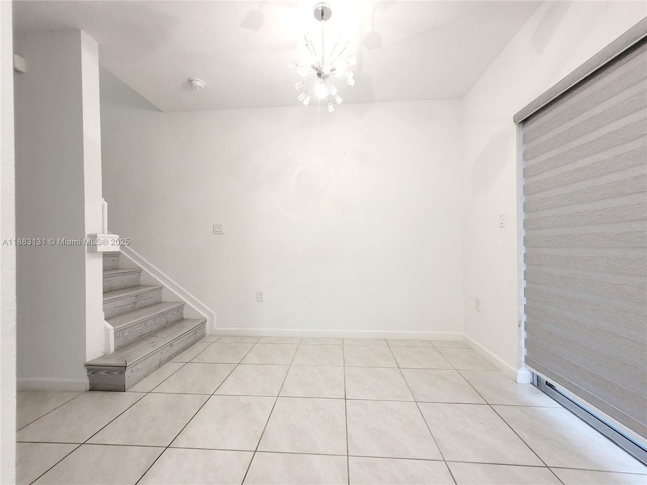 541 Northeast 4th Lane - Photo 6 of 19