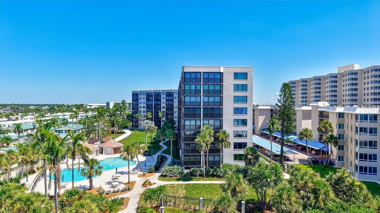 5880 Midnight Pass Rd #306 - Photo 3 of 50