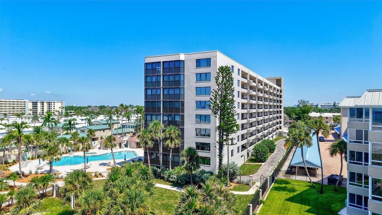 5880 Midnight Pass Rd #306 - Photo 4 of 50