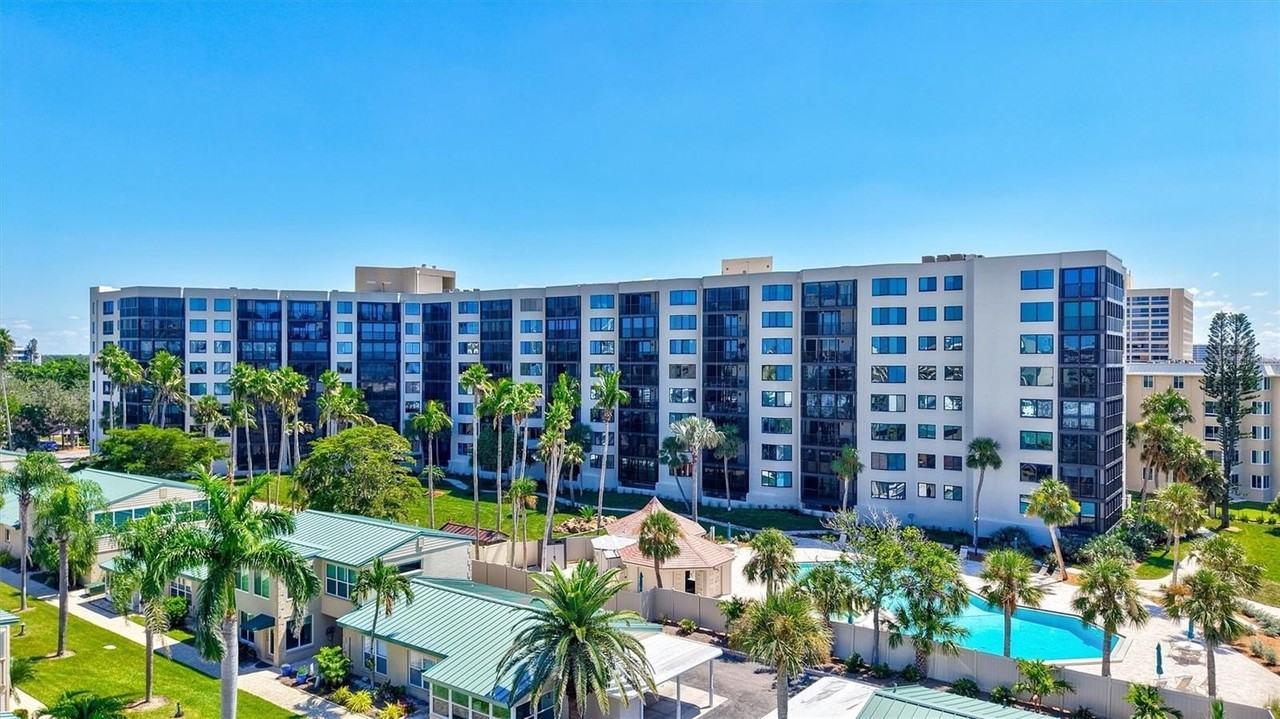 5880 Midnight Pass Rd #306 - Photo 5 of 50