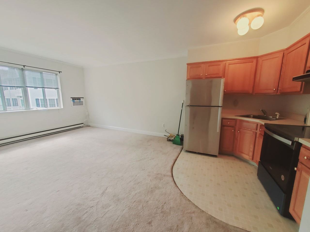 27 Oak St #11 - Photo 3 of 7
