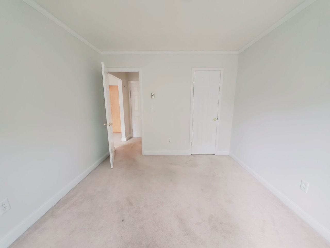 27 Oak St #11 - Photo 4 of 7