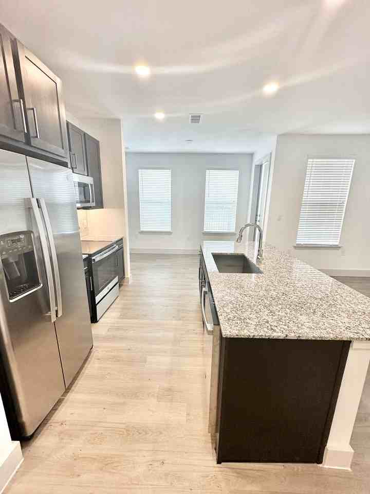 650 Sgt Ed Holcomb Blvd N #8302