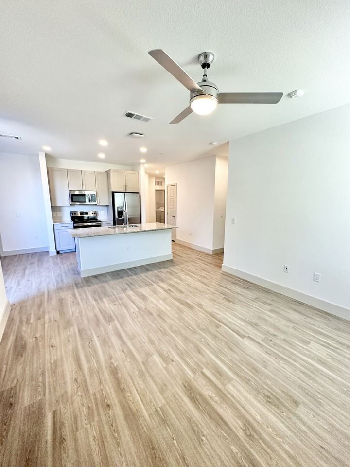 650 Sgt Ed Holcomb Blvd N #4308