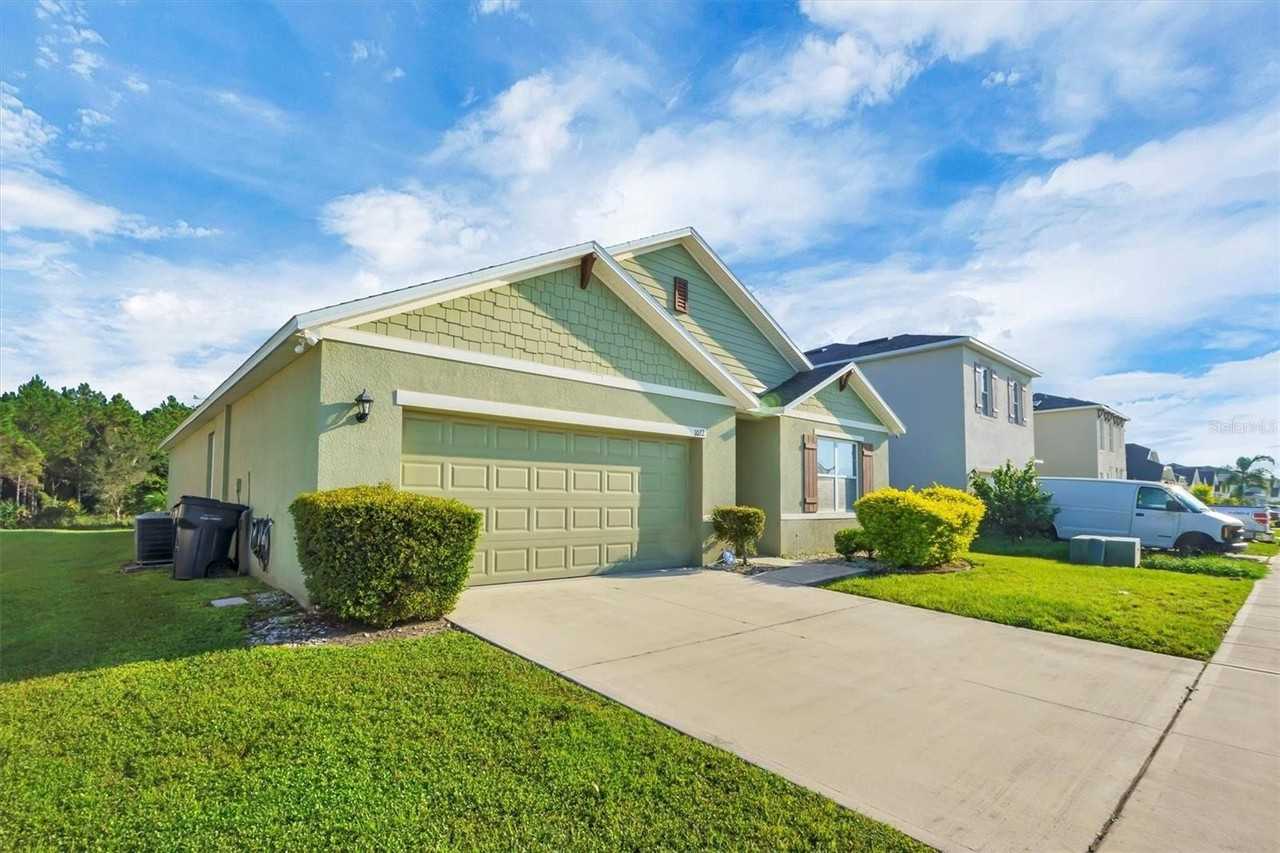 1022 Preserve Dr - Photo 2 of 33