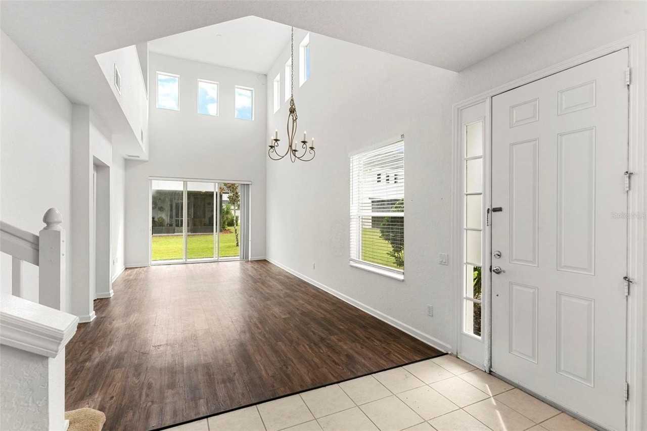 1142 Shallcross Ave - Photo 4 of 33