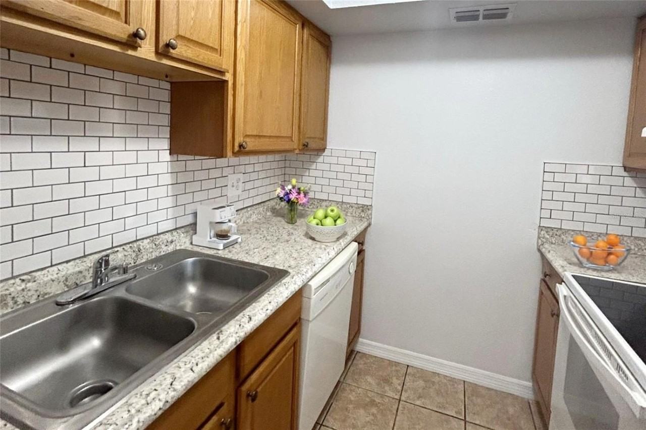 1040 S Buena Vista Dr #1033 - Photo 3 of 16