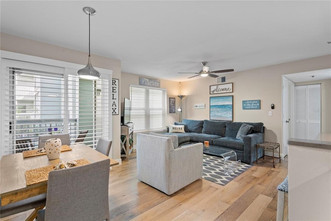 607 S Albany Ave #1 - Photo 2 of 34