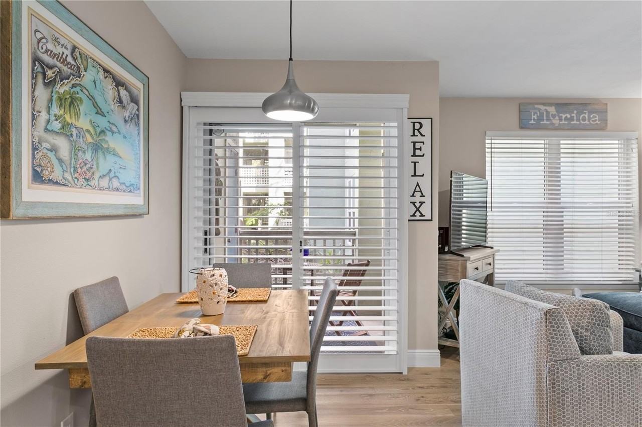 607 S Albany Ave #1 - Photo 7 of 34