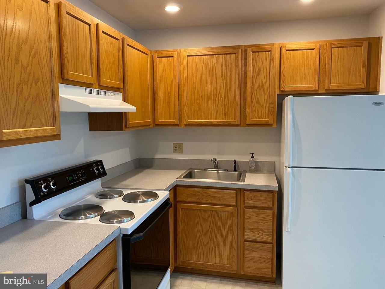 1820 Ponds Wood Rd Unit 2 - Photo 3 of 11