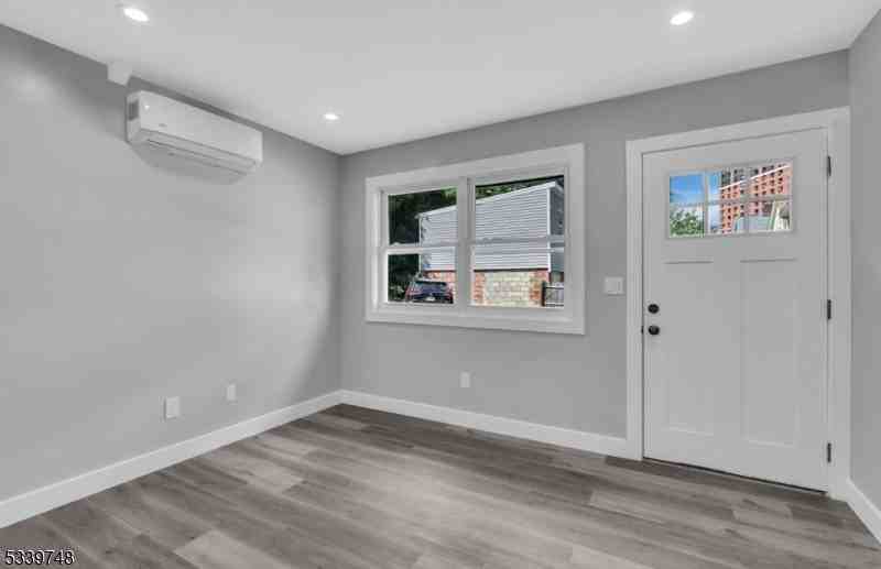 1300 Fulton St Apt 4 - Photo 3 of 8