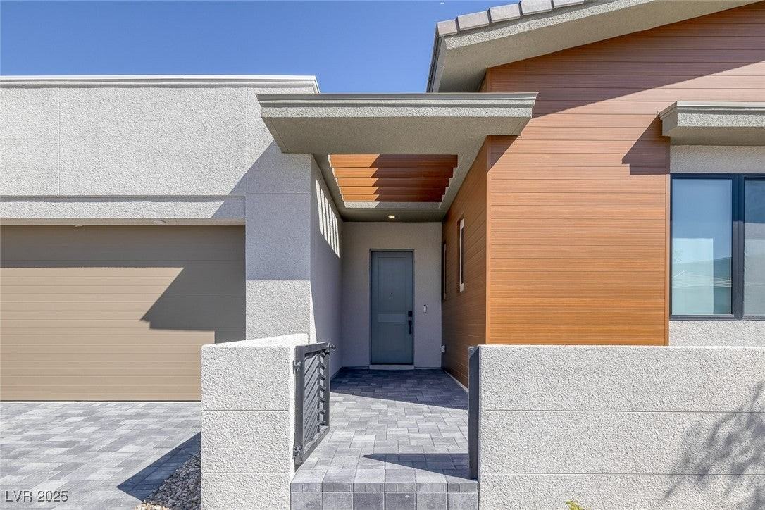 5000 Terramont Drive - Photo 4 of 50