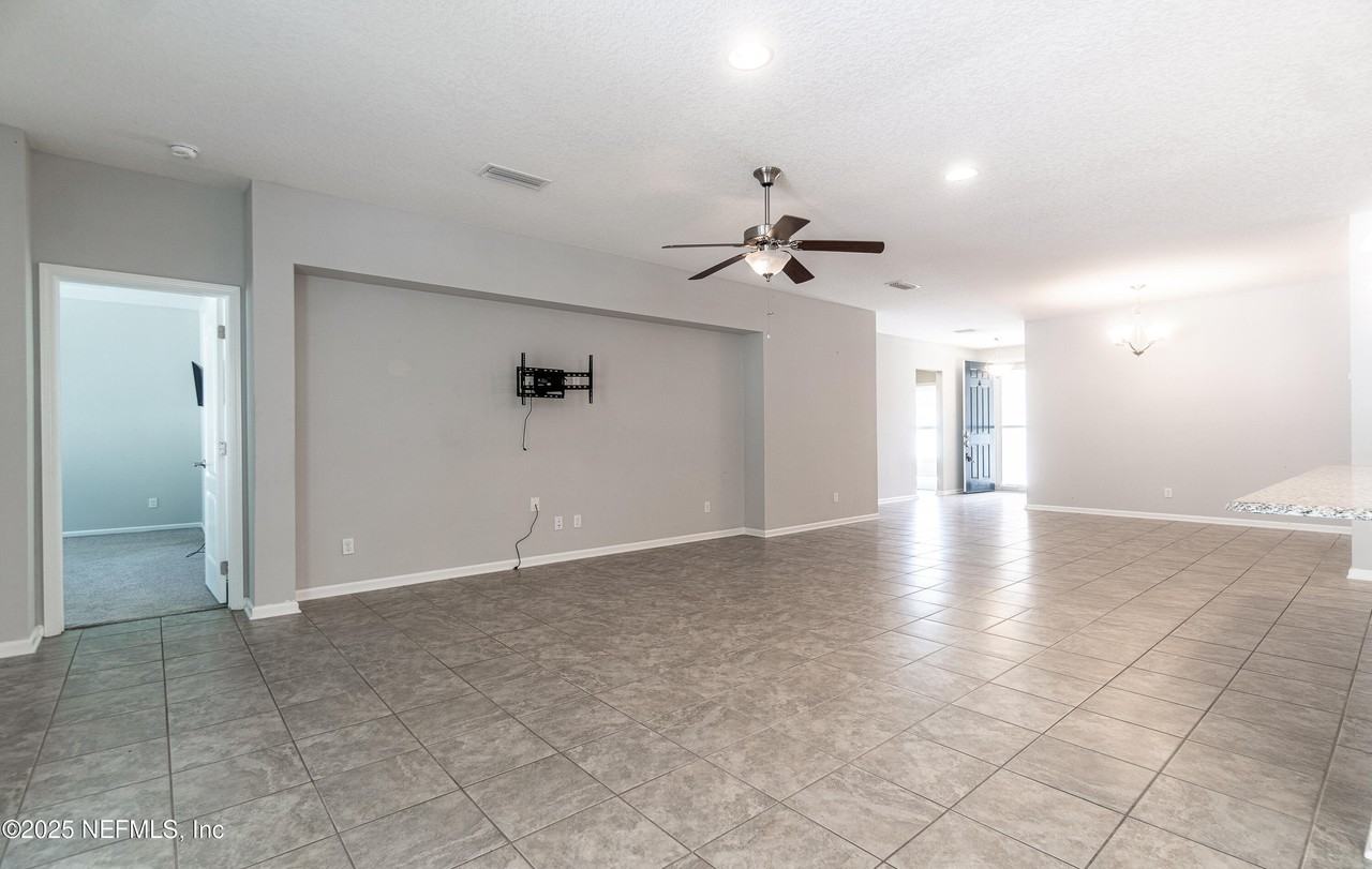 11544 Dunforth Cove Dr - Photo 4 of 29