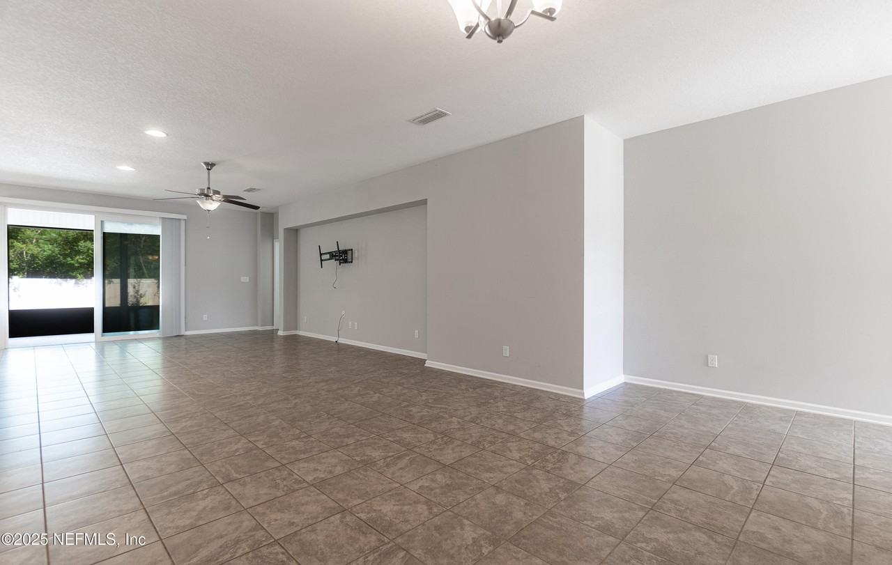 11544 Dunforth Cove Dr - Photo 7 of 29