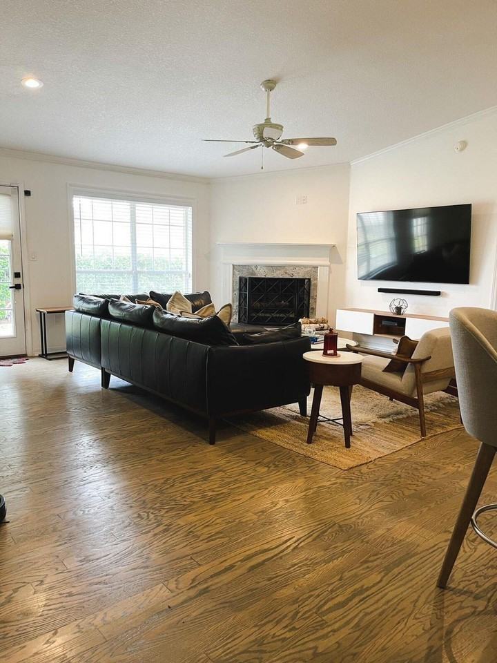 336 Louise Circle - Photo 4 of 22