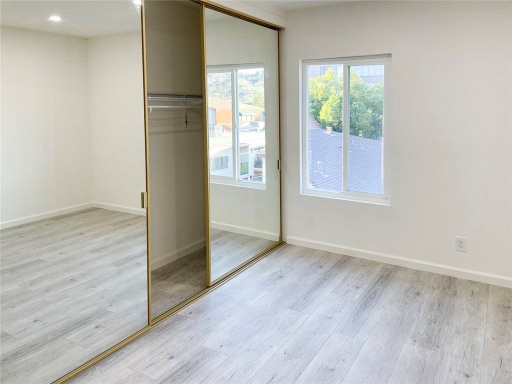 409 N Burchett Street - Photo 5 of 10