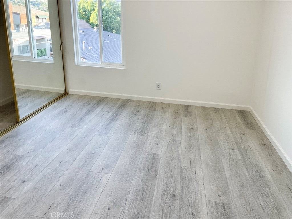 409 N Burchett Street - Photo 6 of 10