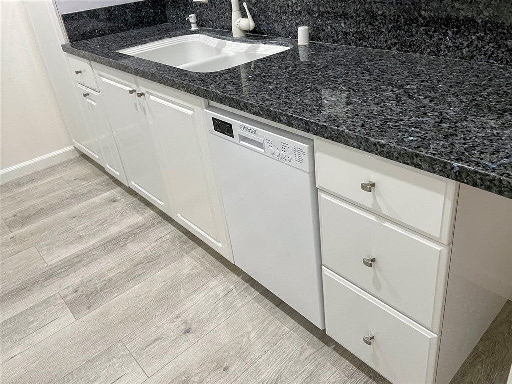 409 N Burchett Street - Photo 7 of 10