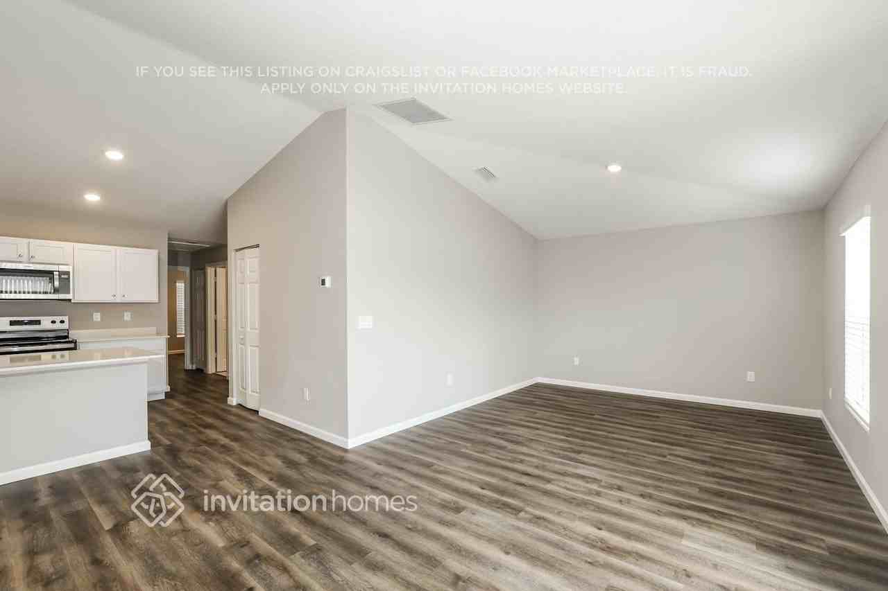 1845 Southwest California Boulevard - Photo 4 of 17