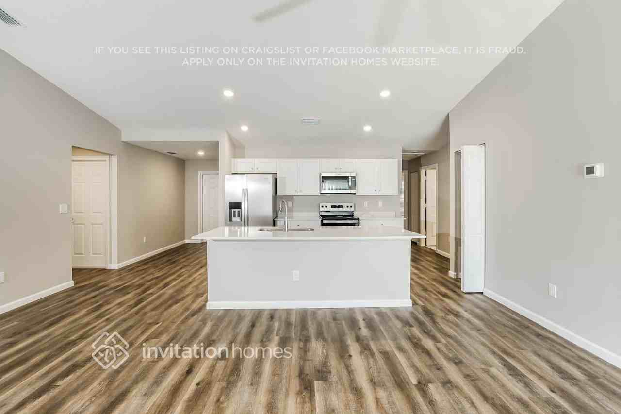 1845 Southwest California Boulevard - Photo 5 of 17