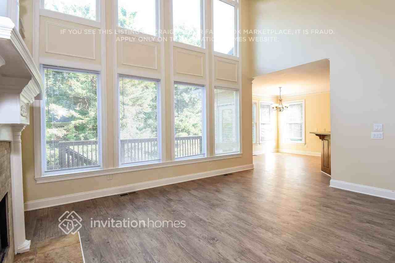 190 Camden Creek Ct - Photo 5 of 19