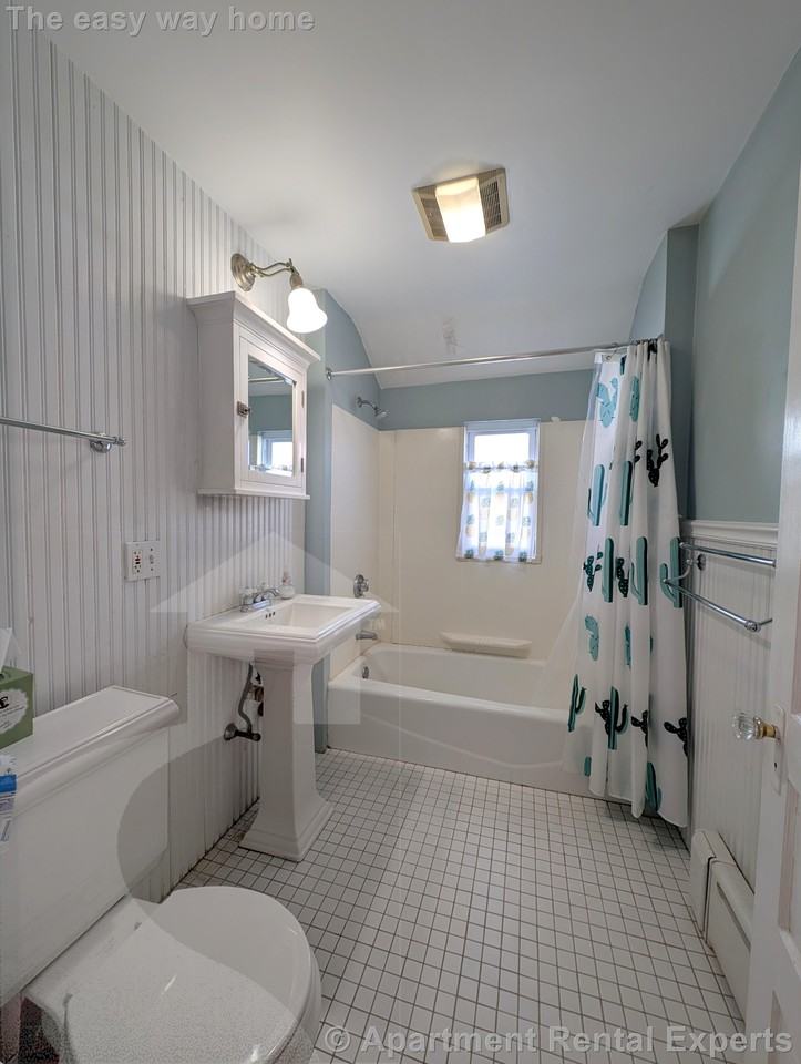 41 Bay State Ave #3 - Photo 5 of 13