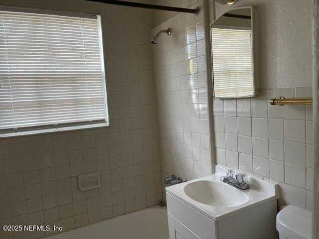 2918 Fitzgerald St - Photo 6 of 7