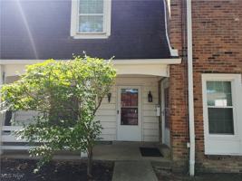 featured image of 9 Trenton Sq Unit 10 #10