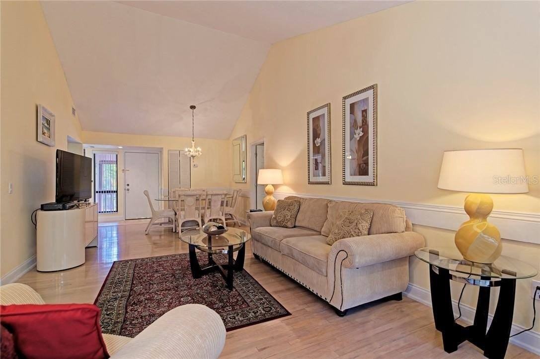 1677 Brookhouse Cir - Photo 6 of 29