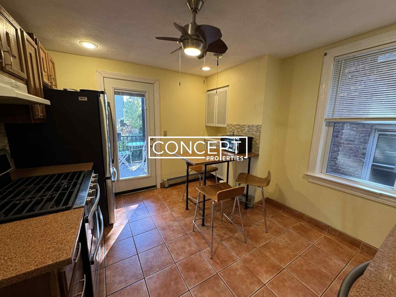 11 Chilcott Pl #2CP - Photo 2 of 17