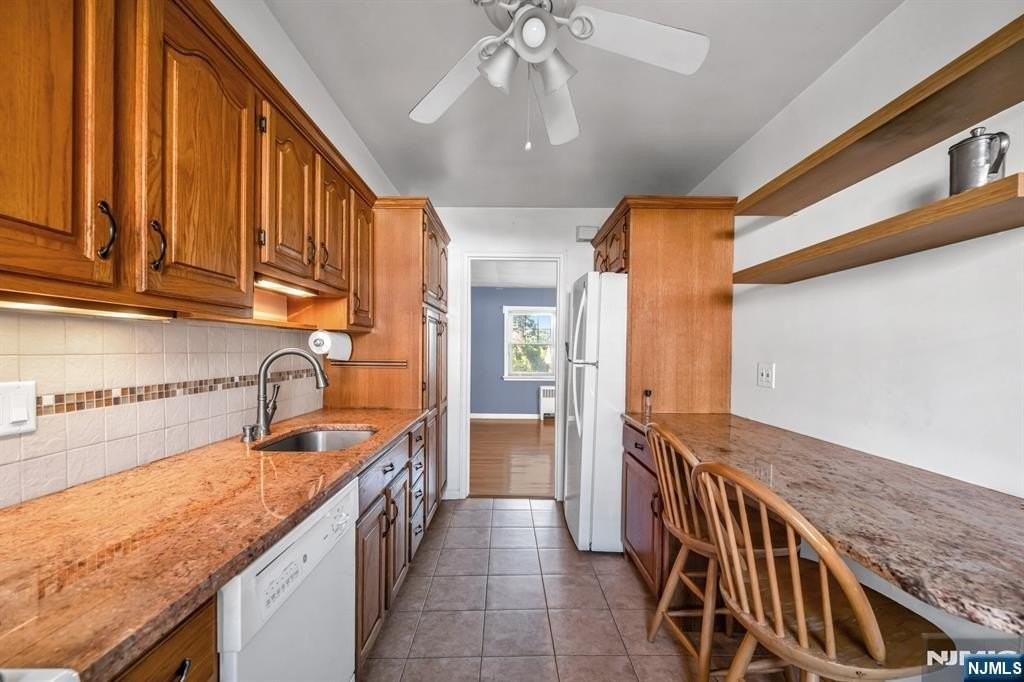 6 Gainesborough 1B - Photo 6 of 25