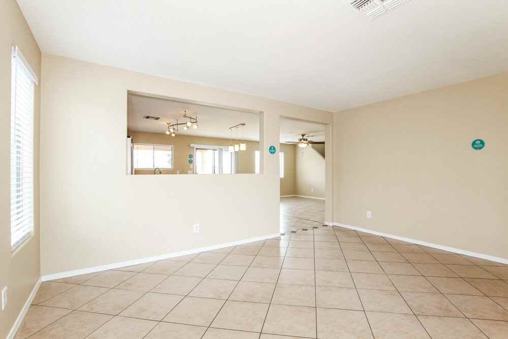 25619 W Satellite Ln - Photo 5 of 17