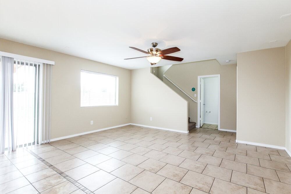 25619 W Satellite Ln - Photo 7 of 17