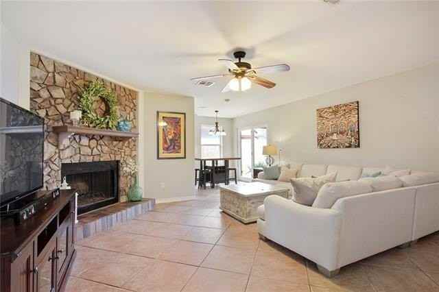 2005 Satsuma St - Photo 4 of 16