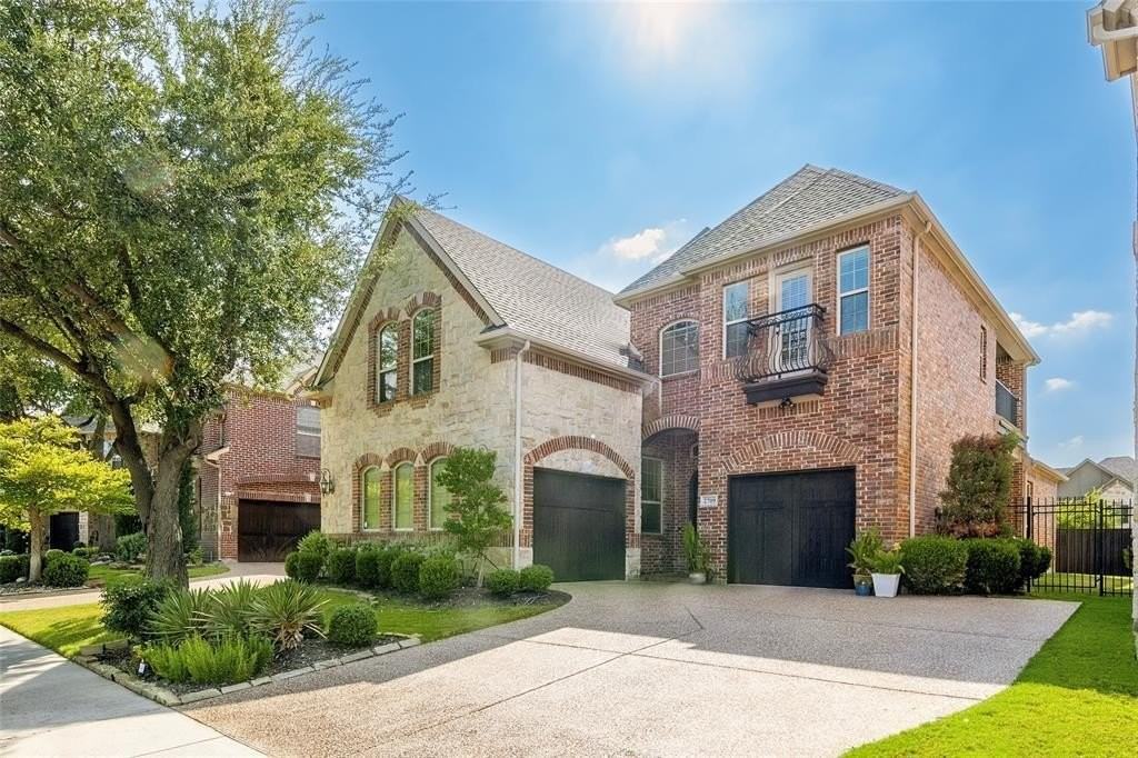 2709 White Dove Dr - Photo 2 of 32