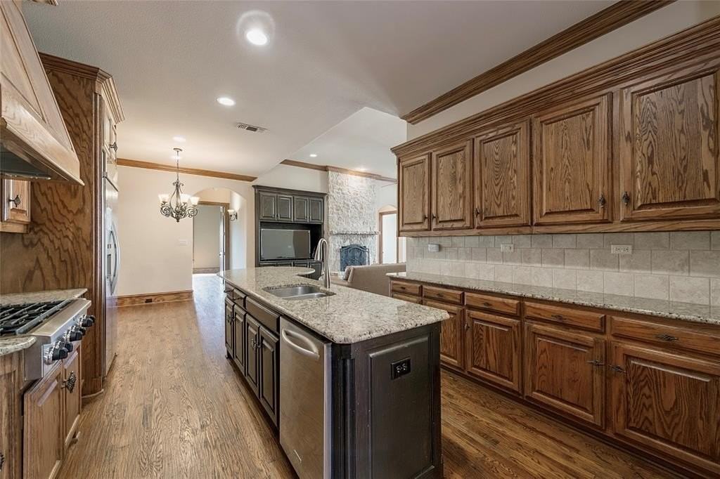 2709 White Dove Dr - Photo 6 of 32