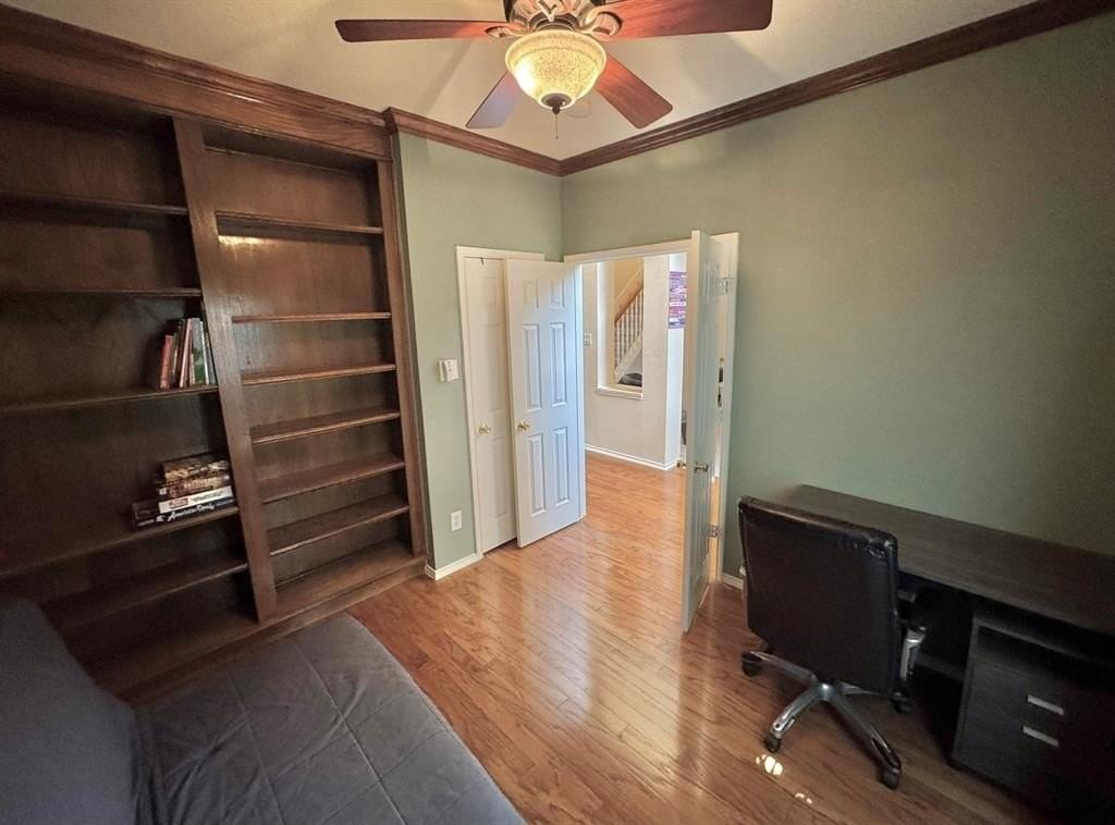 2429 Deer Horn Dr - Photo 3 of 34