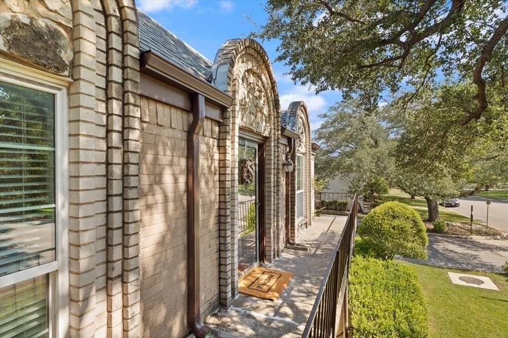 4100 Ridglea Country Club Dr #1401 - Photo 4 of 23