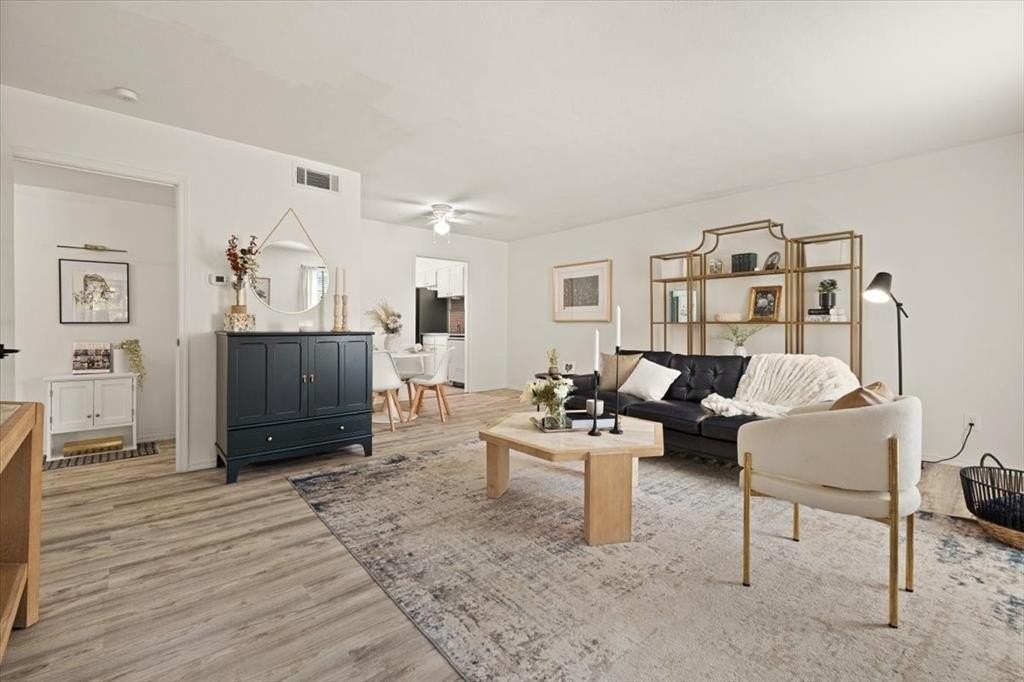 4100 Ridglea Country Club Dr #1401 - Photo 5 of 23