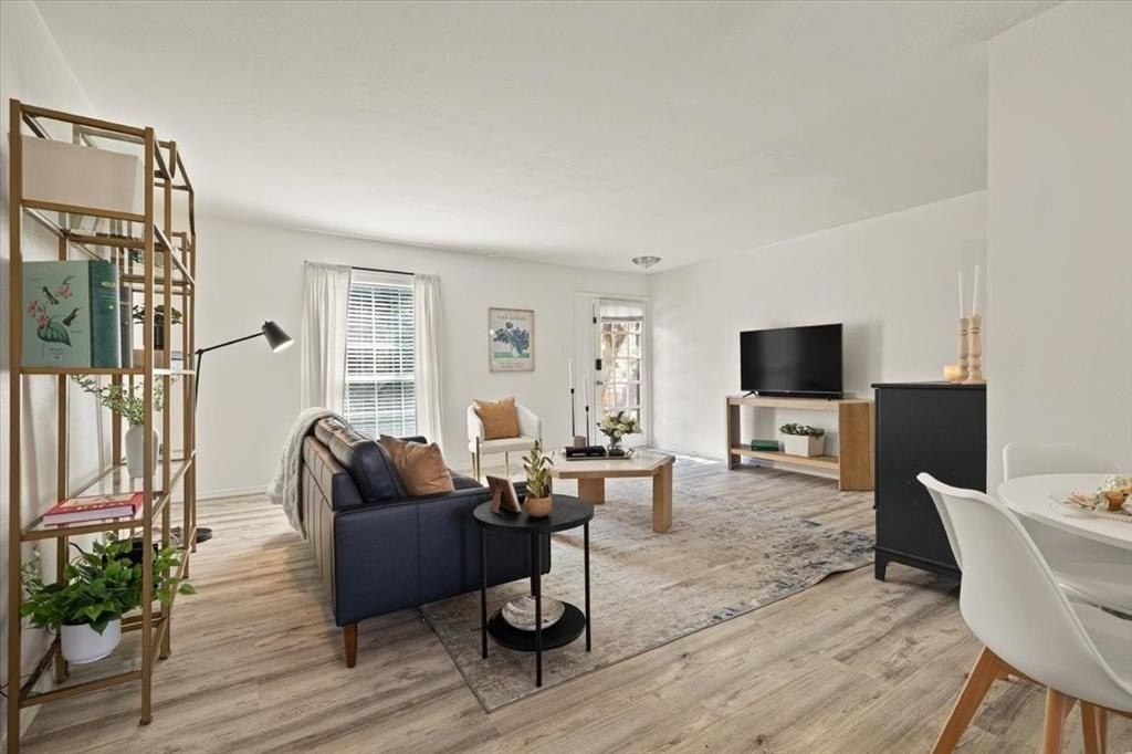 4100 Ridglea Country Club Dr #1401 - Photo 6 of 23