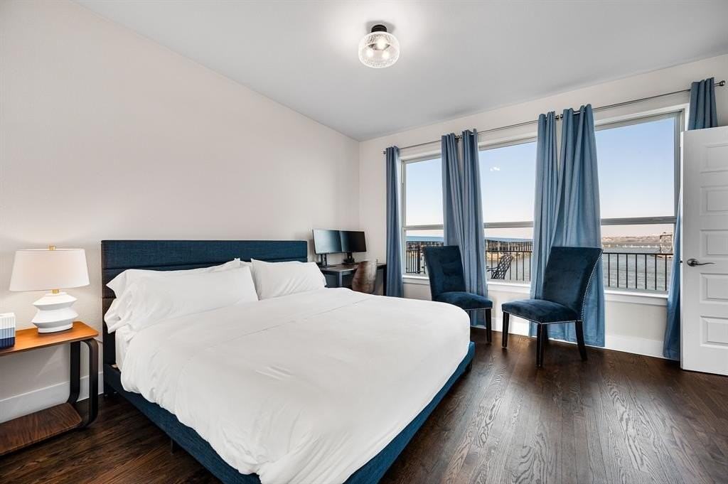 1117 Marc Pl - Photo 4 of 32