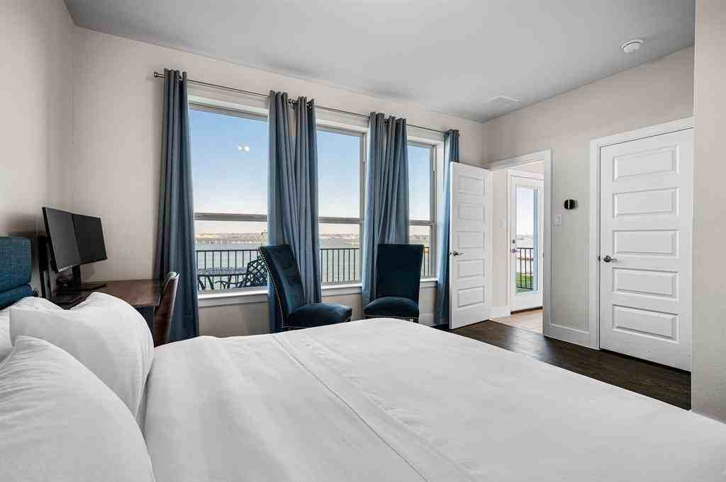 1117 Marc Pl - Photo 5 of 32