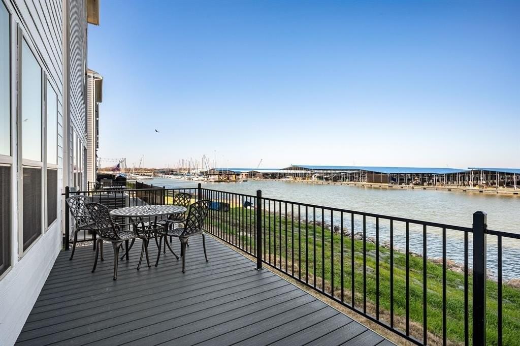 1117 Marc Pl - Photo 6 of 32